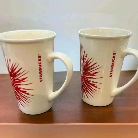 Set of 2 12 ounce Starbucks Starburst Holiday Mugs in pristine condition - Picture 1 of 8